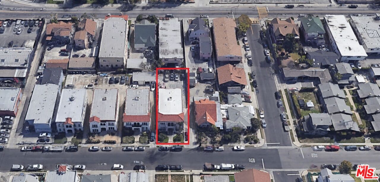Los Angeles, California, 90019, United States, 8 Bedrooms Bedrooms, ,Residential,For Sale,1848279