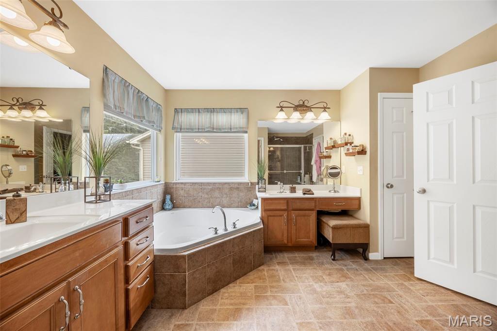 Wentzville, Missouri, 63385, United States, 4 Bedrooms Bedrooms, ,3 BathroomsBathrooms,Residential,For Sale,1991538