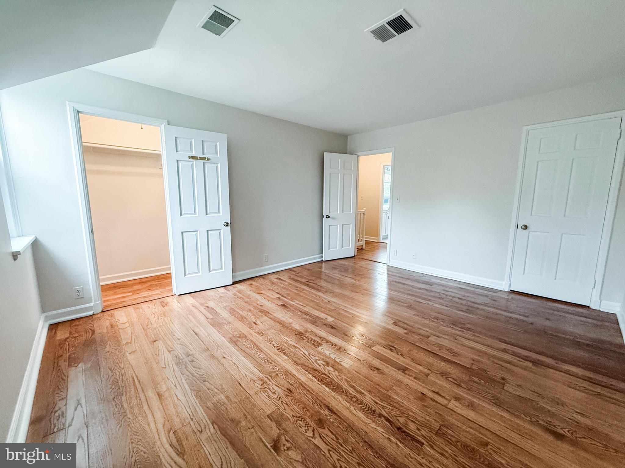 Arlington, Virginia, 22206, United States, 2 Bedrooms Bedrooms, ,2 BathroomsBathrooms,Residential,For Sale,1976928