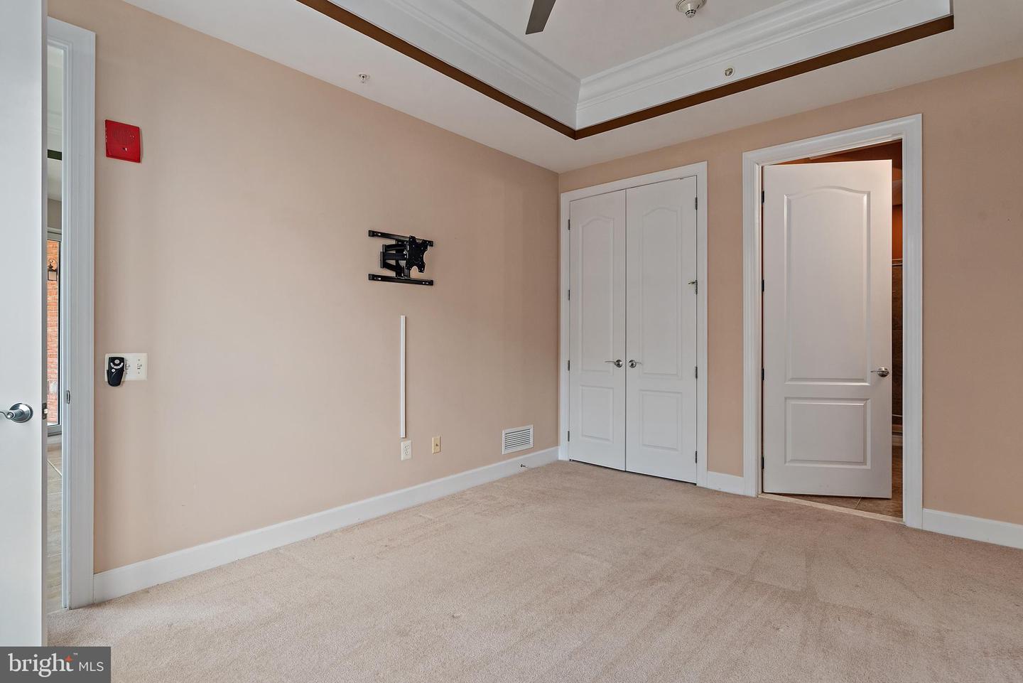 Annapolis, Maryland, 21401, United States, 2 Bedrooms Bedrooms, ,2 BathroomsBathrooms,Residential,For Sale,1848814