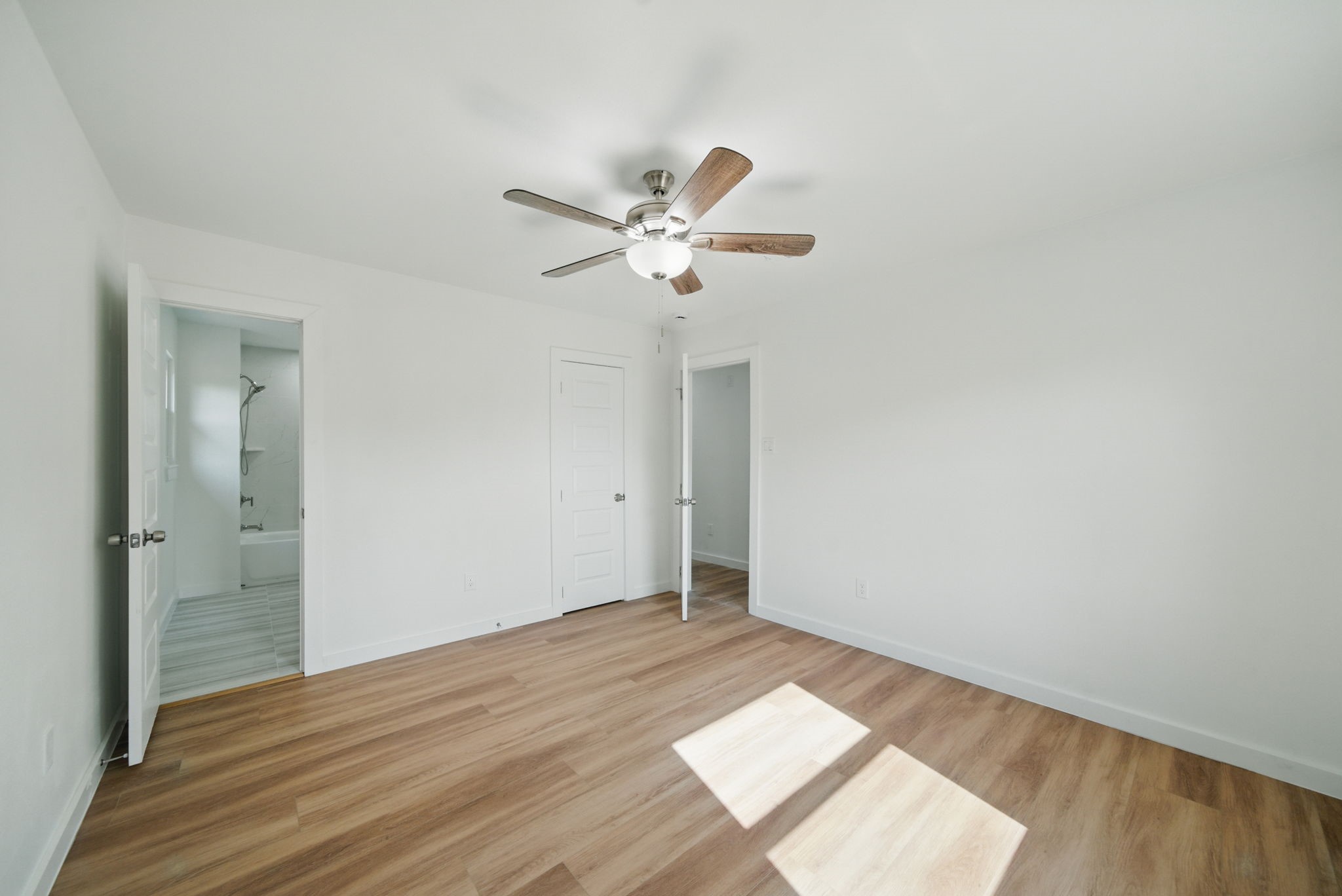  9711 Derrik Drive - 物件實景