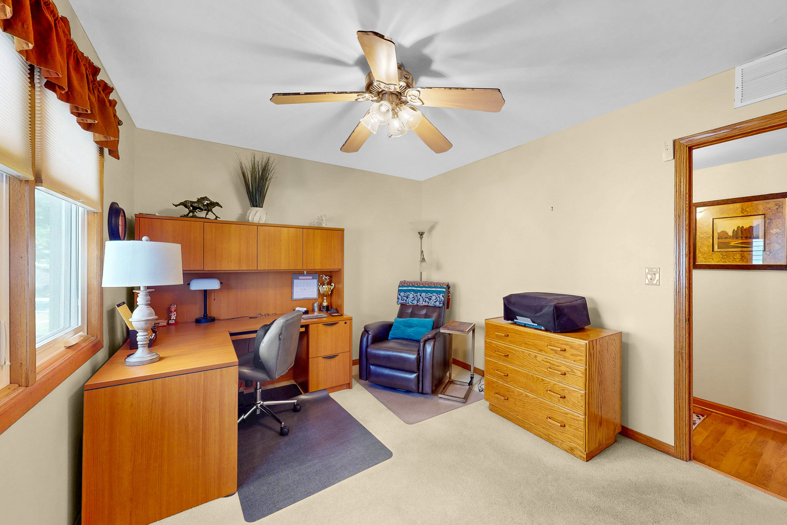 Elk Grove Village, Illinois, 60007, United States, 4 Bedrooms Bedrooms, ,2 BathroomsBathrooms,Residential,For Sale,1979960