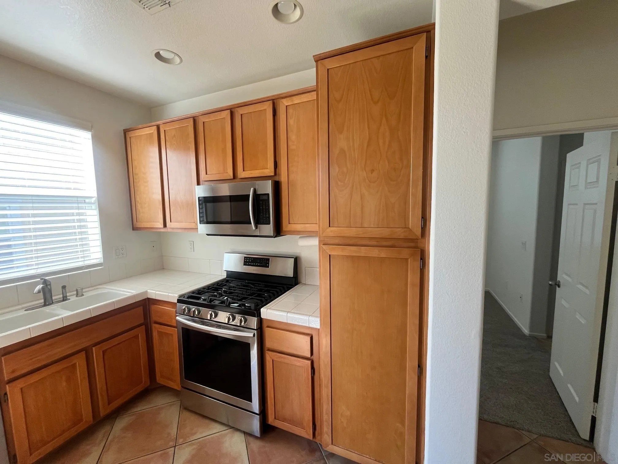 Chula Vista, California, 91915, United States, 2 Bedrooms Bedrooms, ,3 BathroomsBathrooms,Residential,For Sale,1951007