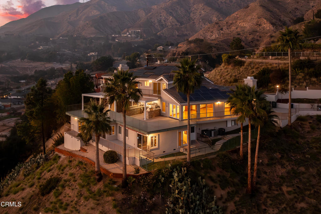 Altadena, California, 91001, United States, 5 Bedrooms Bedrooms, ,6 BathroomsBathrooms,Residential,For Sale,1989048