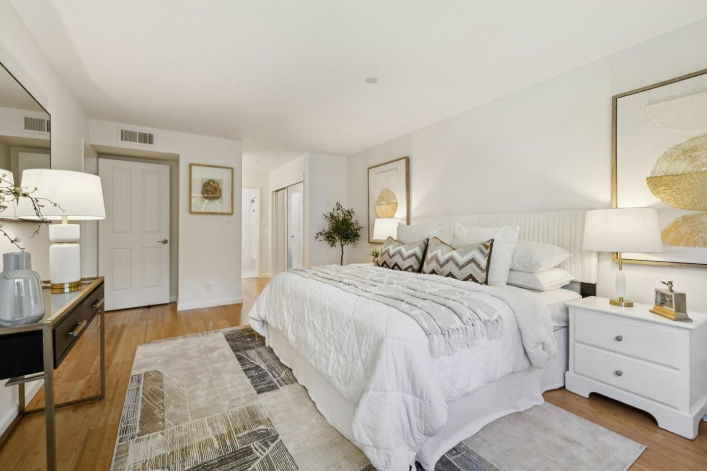 Los Altos, California, 94022, United States, 2 Bedrooms Bedrooms, ,2 BathroomsBathrooms,Residential,For Sale,1902486
