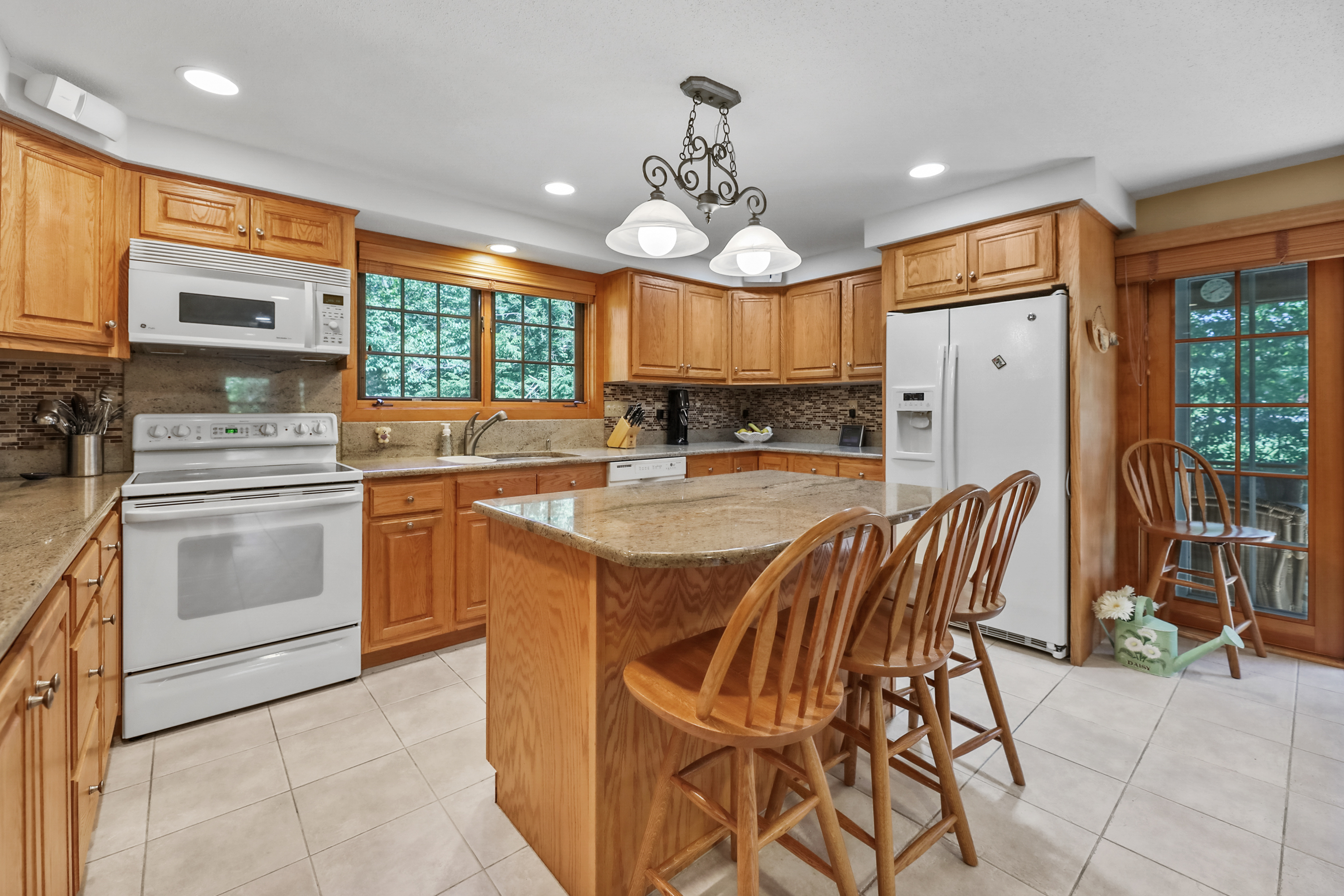  TRANQUIL LAKESIDE LIVING STEPS TO OTIS RESERVOIR - 物件實景