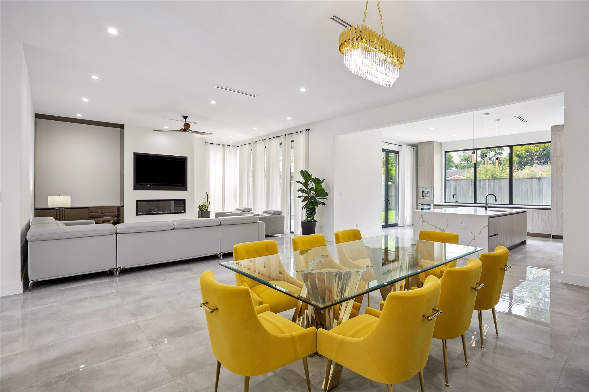  9909 Larston Street - 物件實景