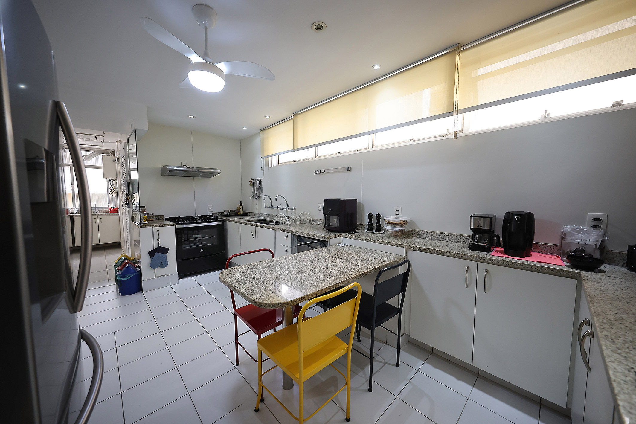  Apartment with Open Views and a Circular Layout Near the Beach - 物件實景
