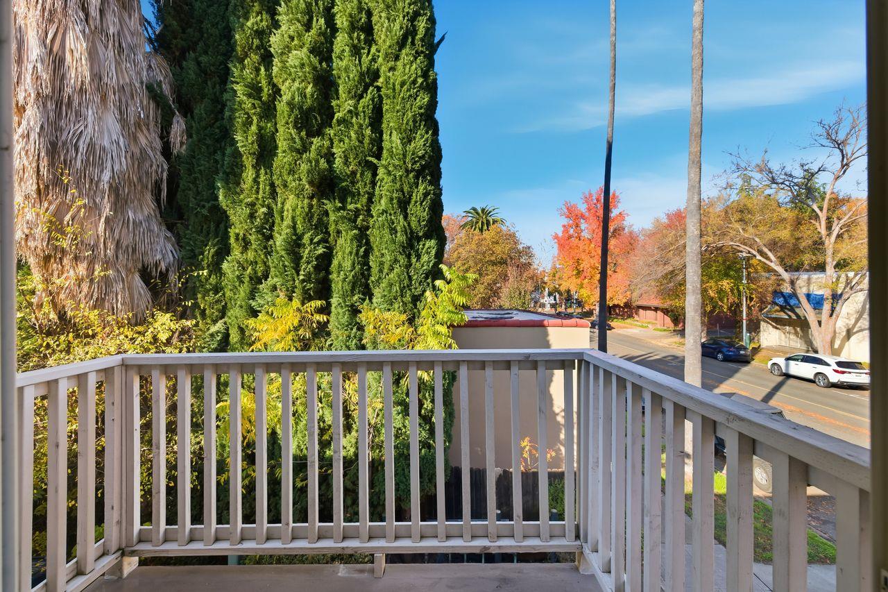 Sacramento, California, 95811, United States, 3 Bedrooms Bedrooms, ,3 BathroomsBathrooms,Residential,For Sale,2002968