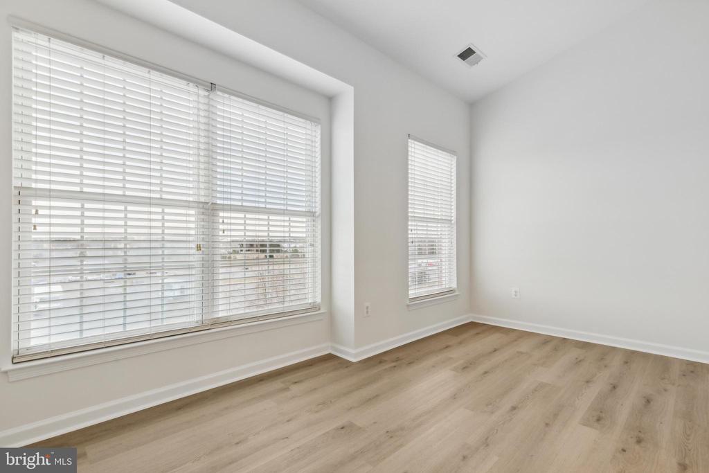 Chantilly, Virginia, 20152, United States, 3 Bedrooms Bedrooms, ,4 BathroomsBathrooms,Residential,For Sale,1942901