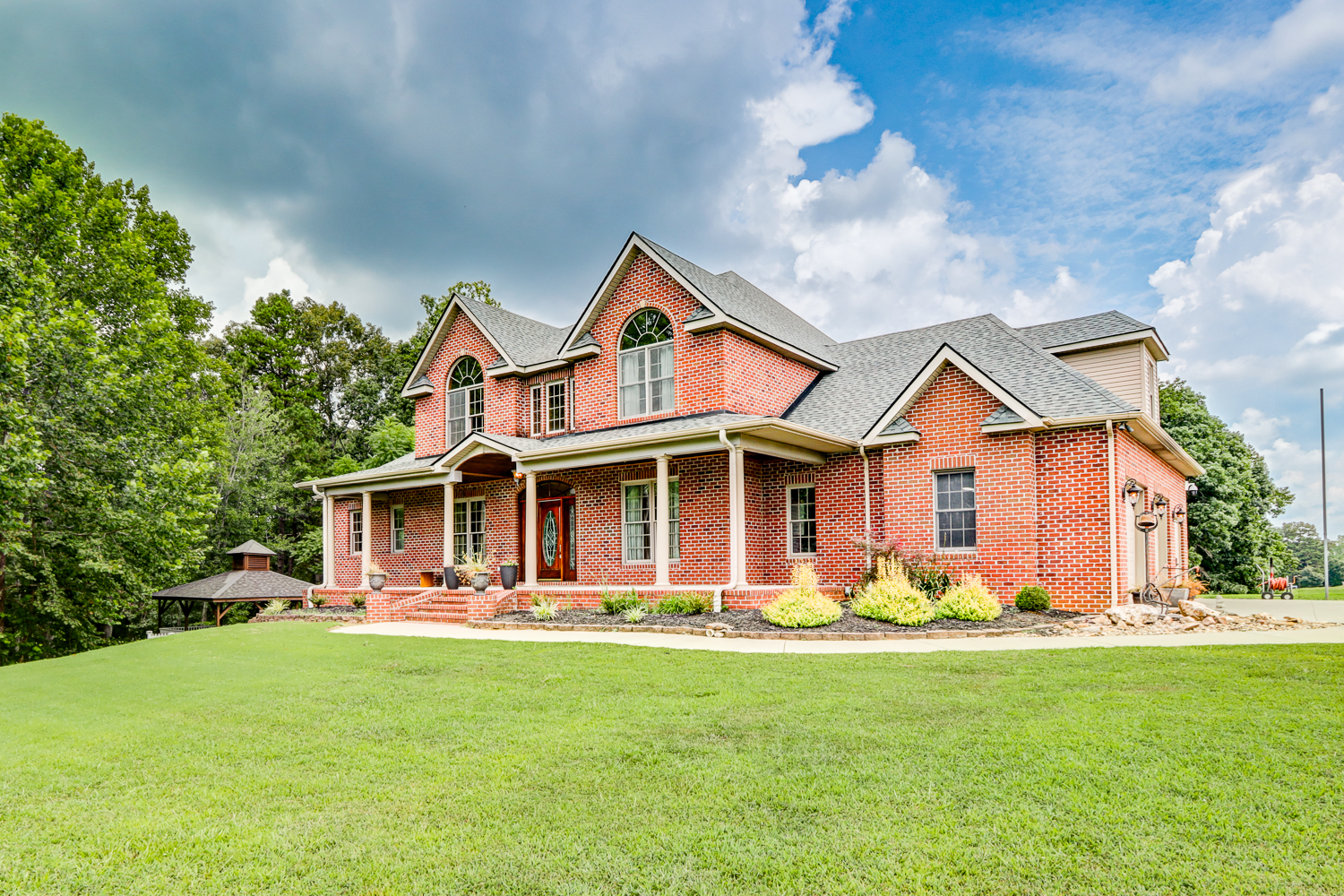 Appomattox, Virginia, 24522, United States, 4 Bedrooms Bedrooms, ,Residential,For Sale,1905819