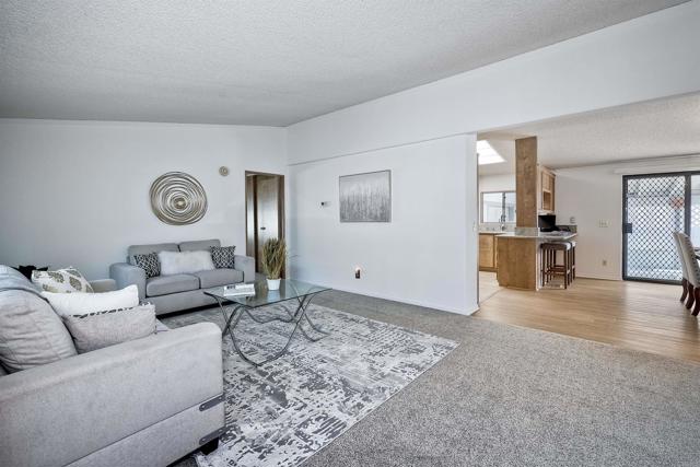 Vista, California, 92081, United States, 3 Bedrooms Bedrooms, ,2 BathroomsBathrooms,Residential,For Sale,1982360