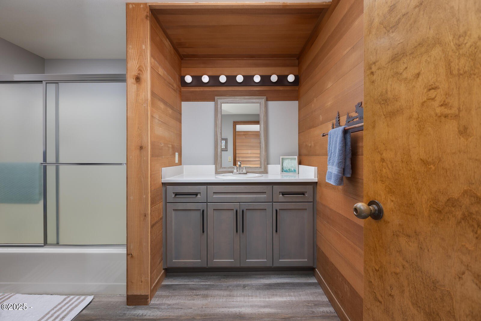 Lincoln City, Oregon, 97367, United States, 3 Bedrooms Bedrooms, ,2 BathroomsBathrooms,Residential,For Sale,1867179