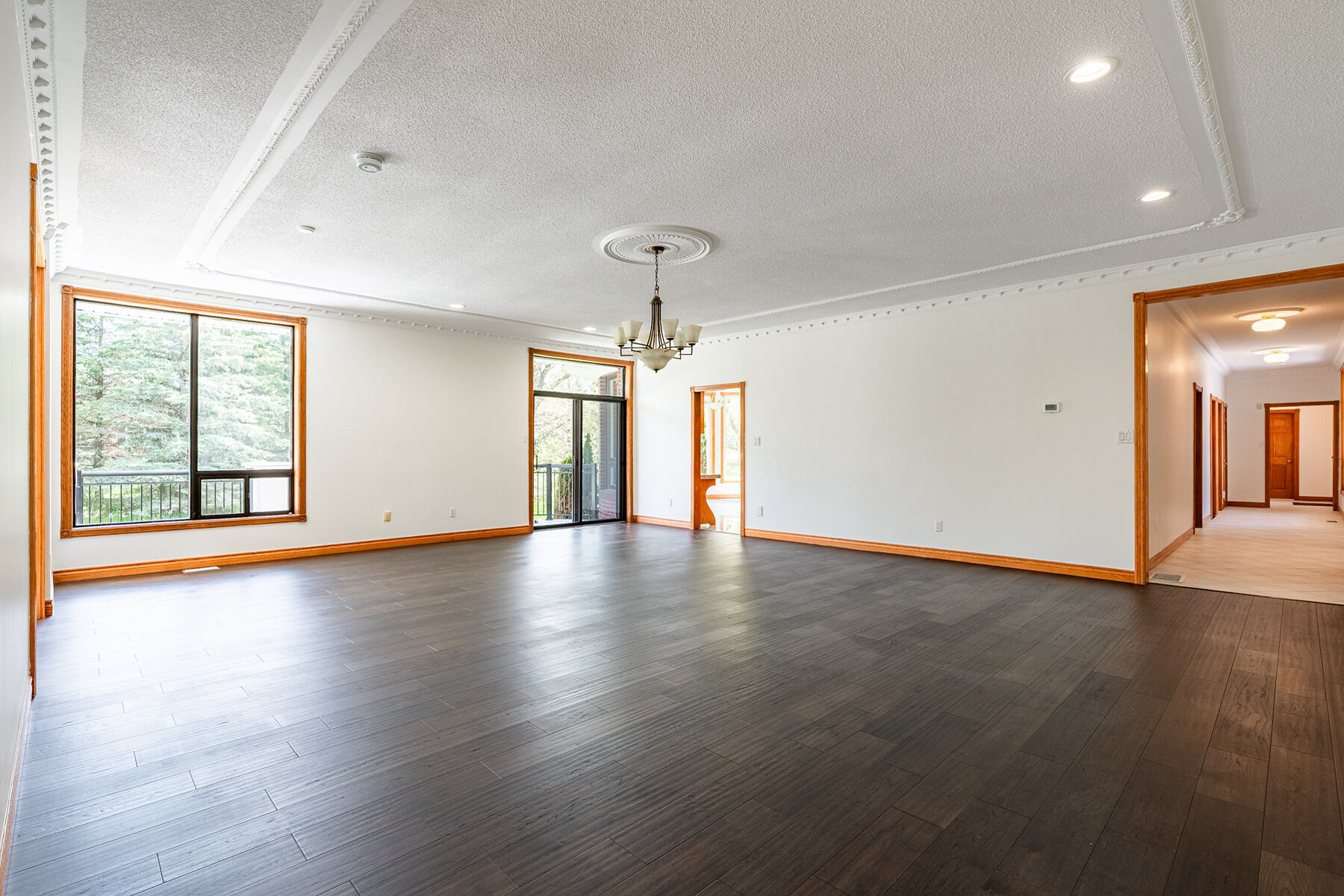  Prestigious King City Bungalow - 物件實景