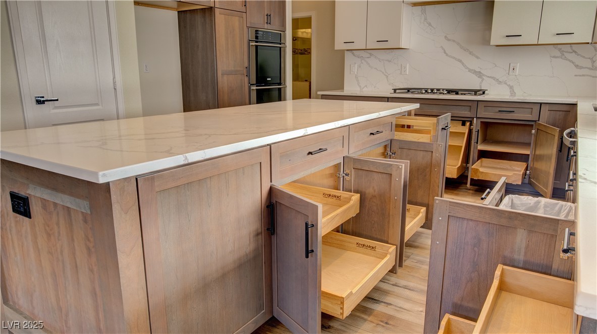 Henderson, Nevada, 89074, United States, 5 Bedrooms Bedrooms, ,2 BathroomsBathrooms,Residential,For Sale,2003072