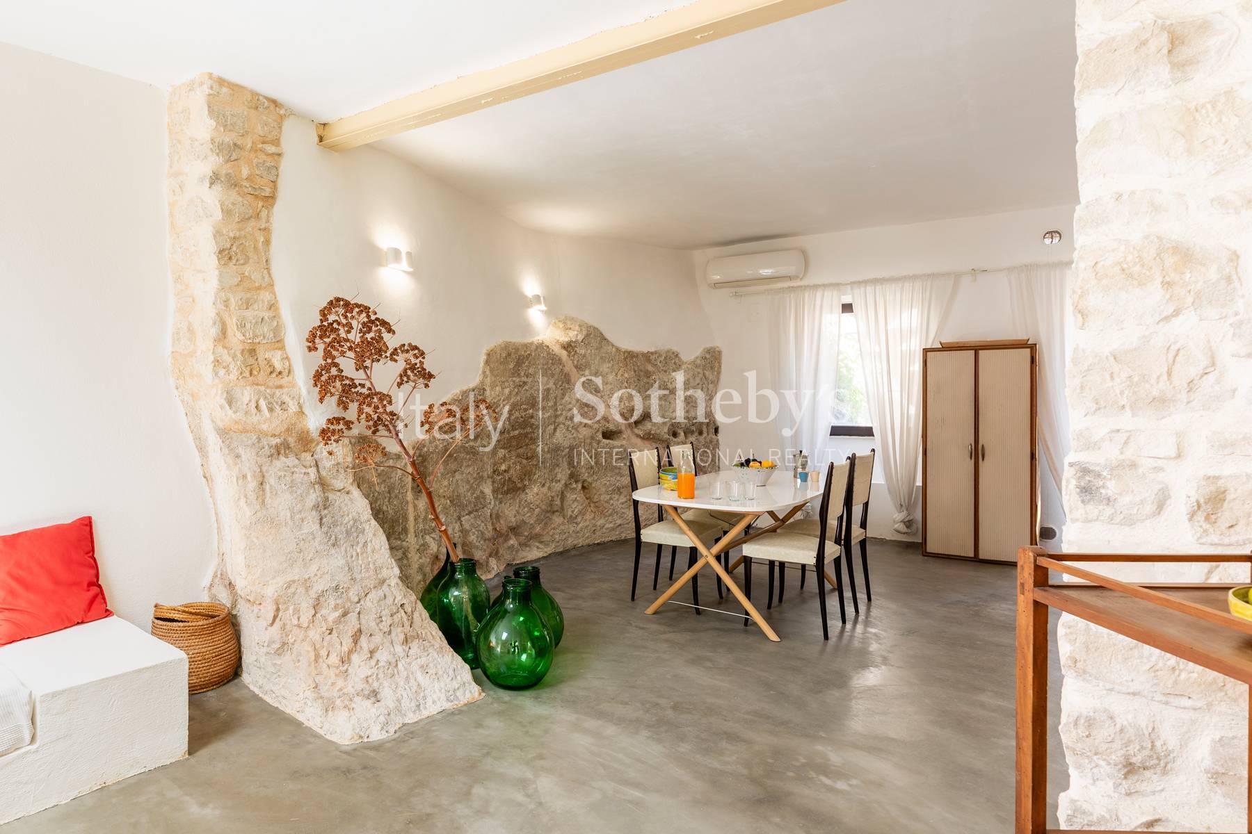  Detached property with a terrace, just a stone’s throw from the historic - 物件實景