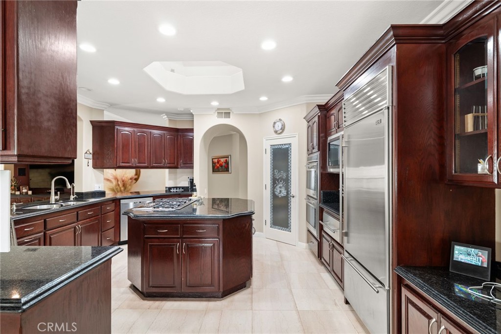 Upland, California, 91784, United States, 5 Bedrooms Bedrooms, ,6 BathroomsBathrooms,Residential,For Sale,2016582