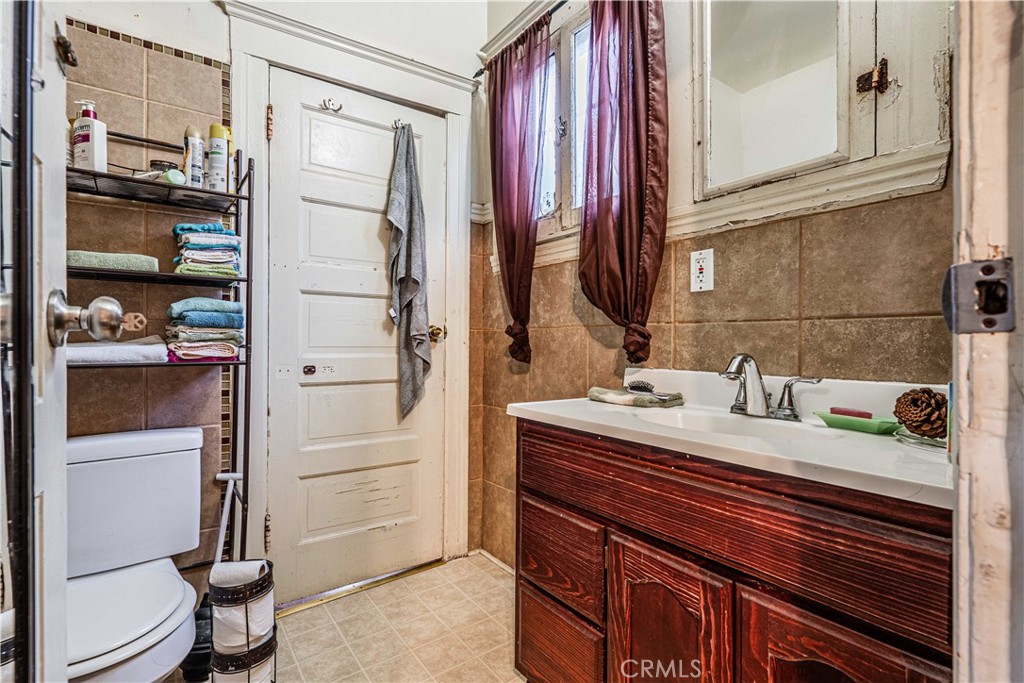 Los Angeles, California, 90031, United States, 4 Bedrooms Bedrooms, ,2 BathroomsBathrooms,Residential,For Sale,1794172