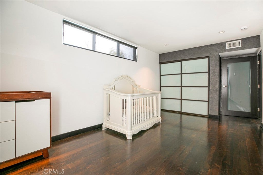 Woodland Hills, California, 91364, United States, 3 Bedrooms Bedrooms, ,3 BathroomsBathrooms,Residential,For Sale,1942330