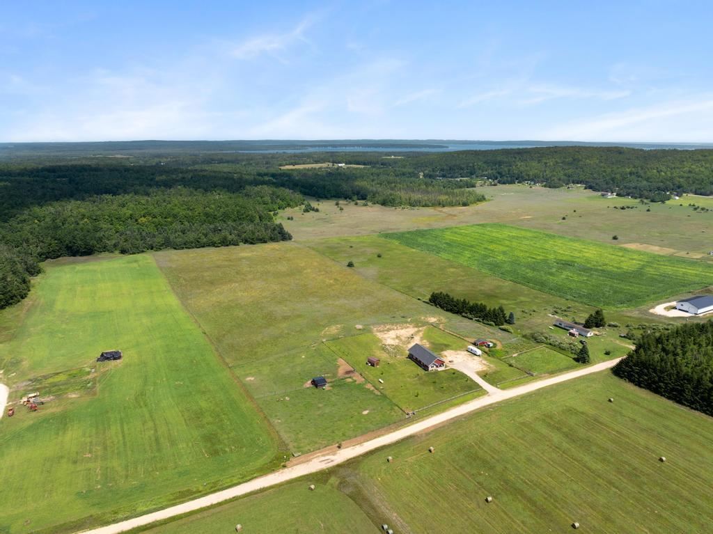 Alanson, Michigan, 49706, United States, 3 Bedrooms Bedrooms, ,3 BathroomsBathrooms,Residential,For Sale,1907039