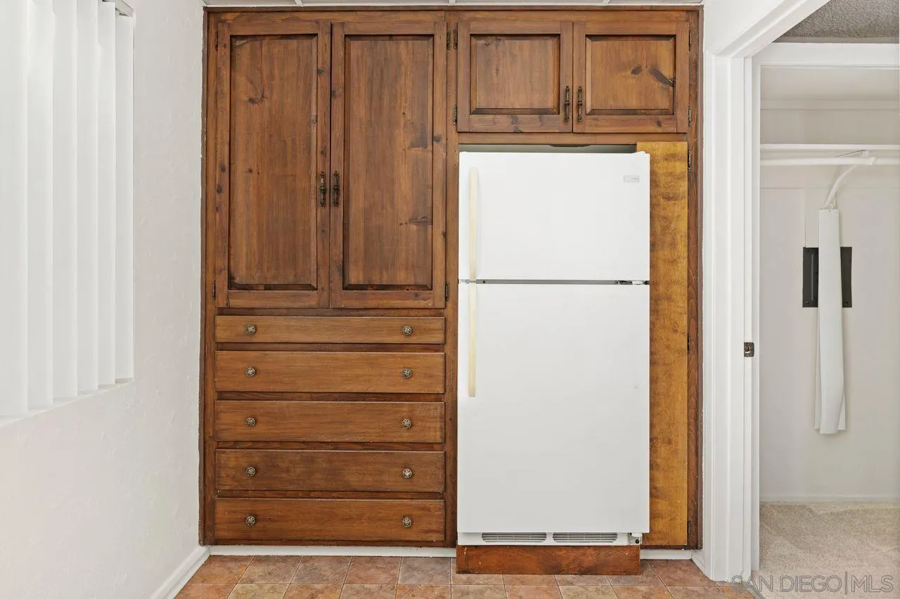 La Jolla, California, 92037, United States, ,1 BathroomBathrooms,Residential,For Sale,1970080