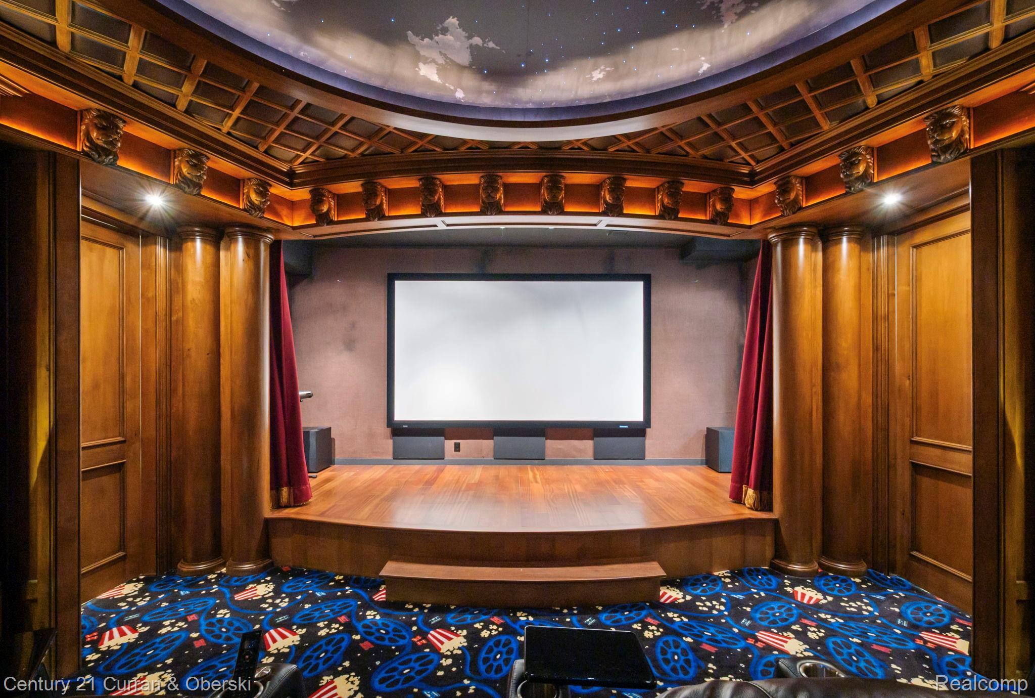 South Lyon, Michigan, 48178, United States, 6 Bedrooms Bedrooms, ,8 BathroomsBathrooms,Residential,For Sale,1976277