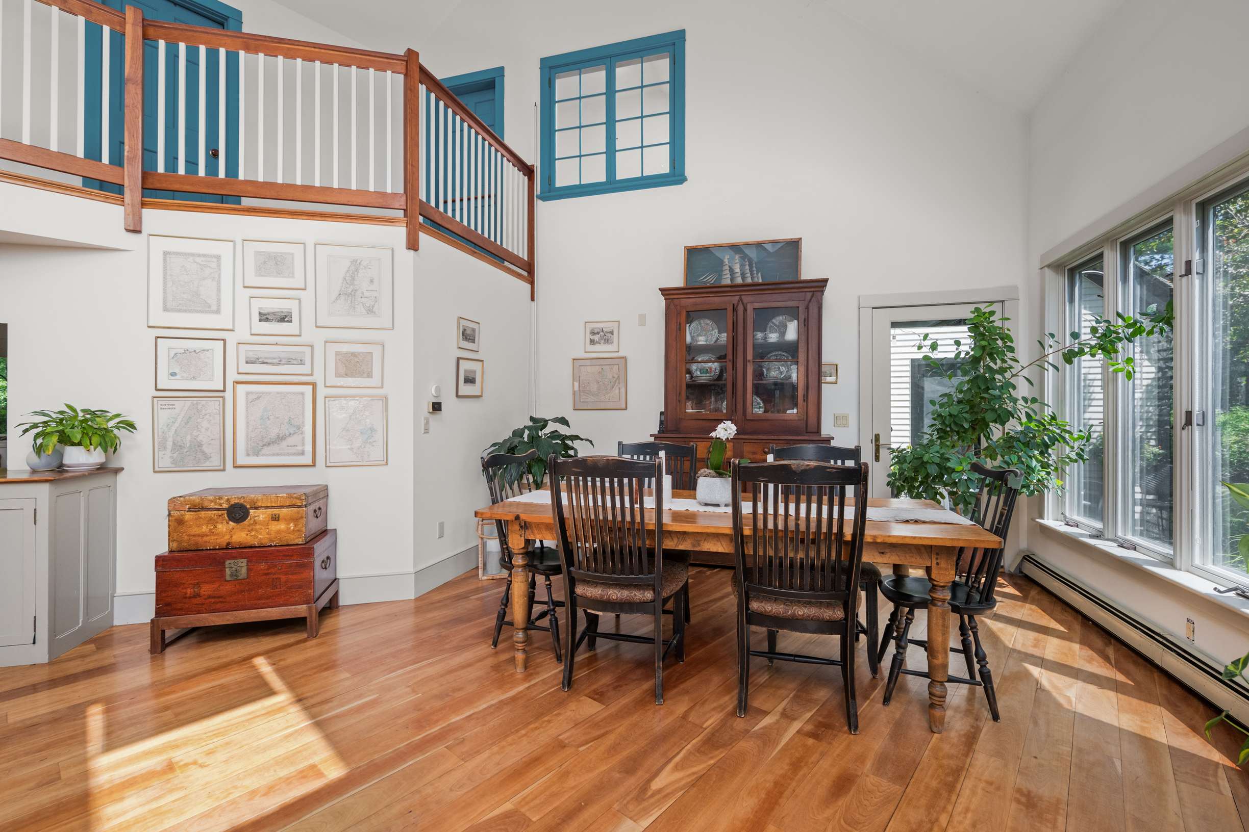  Elegant Shingled Maine Cottage with Modern Flair on 2.63 Acres in York - 物件實景