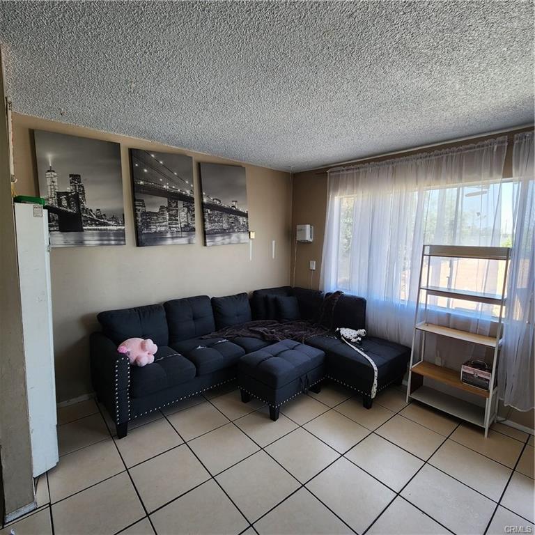 Los Angeles, California, 90023, United States, 9 Bedrooms Bedrooms, ,5 BathroomsBathrooms,Residential,For Sale,1855896