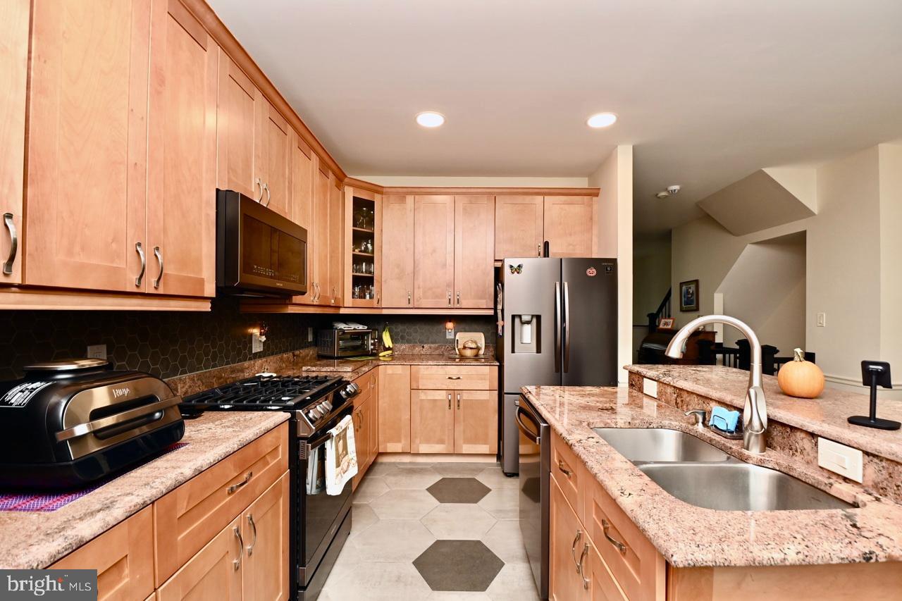 Alexandria, Virginia, 22315, United States, ,Residential,For Sale,1984525