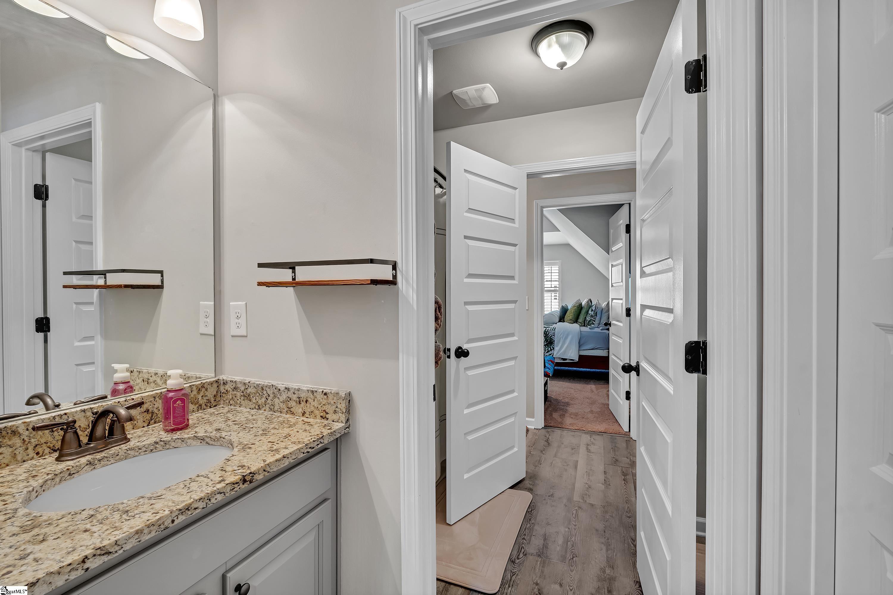 Simpsonville, South Carolina, 29681, United States, 5 Bedrooms Bedrooms, ,4 BathroomsBathrooms,Residential,For Sale,1885438