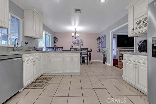 Moreno Valley, California, 92553, United States, 4 Bedrooms Bedrooms, ,1 BathroomBathrooms,Residential,For Sale,1937322