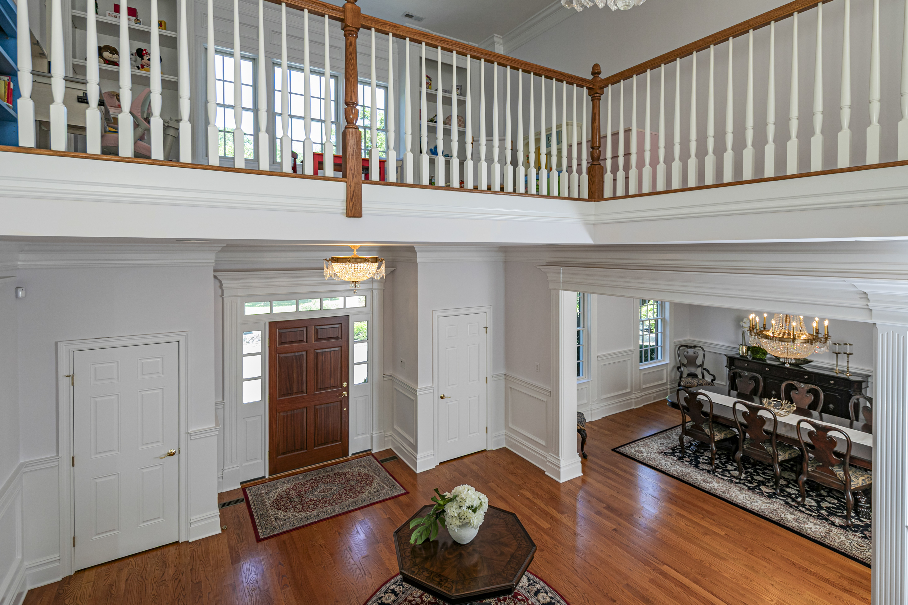  A Custom Home That Knows How to Host - 物件實景