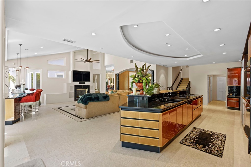 Claremont, California, 91711, United States, 4 Bedrooms Bedrooms, ,6 BathroomsBathrooms,Residential,For Sale,1893668