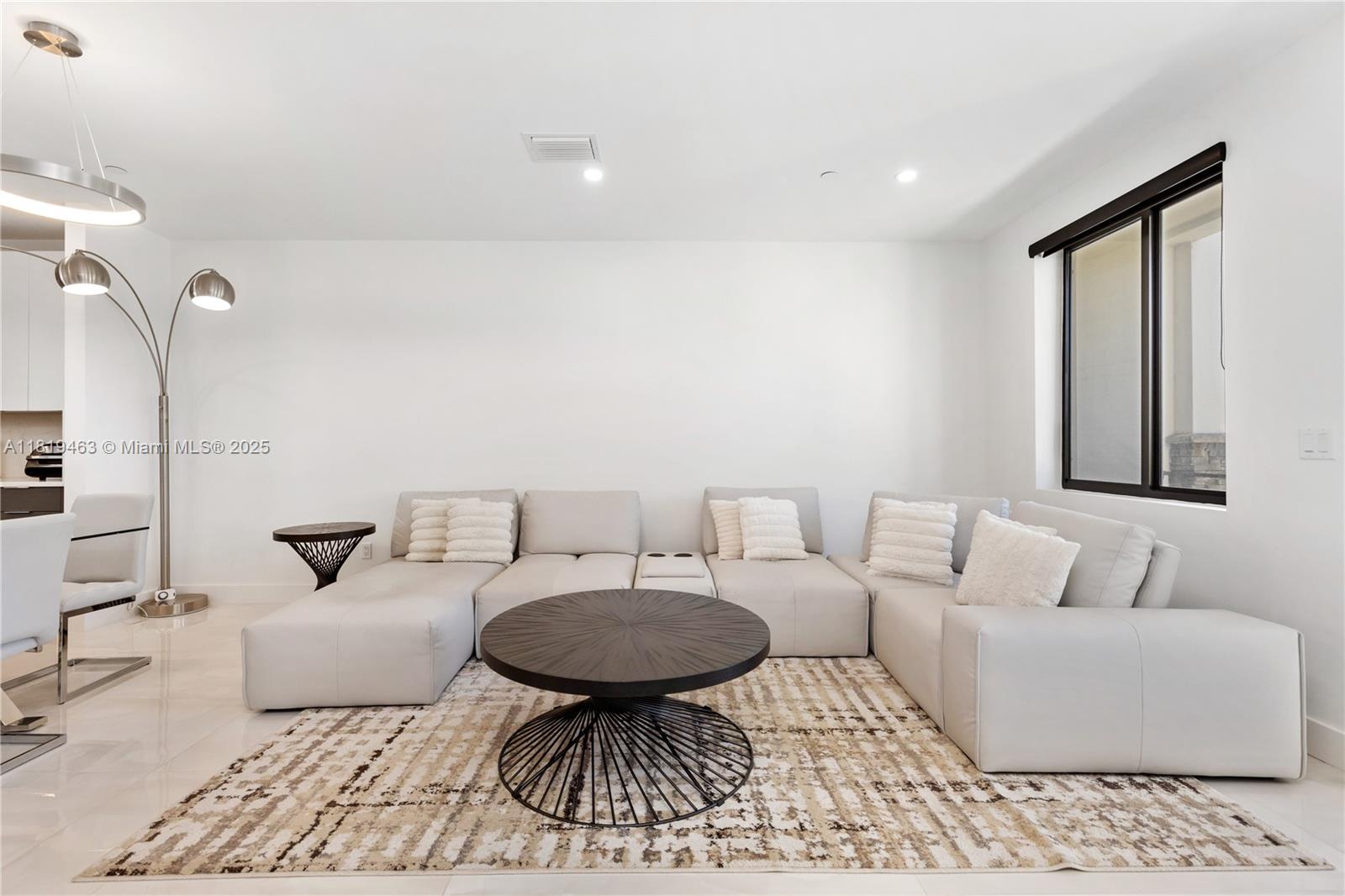 Fort Lauderdale, Florida, 33316, United States, 3 Bedrooms Bedrooms, ,4 BathroomsBathrooms,Residential,For Sale,1976151