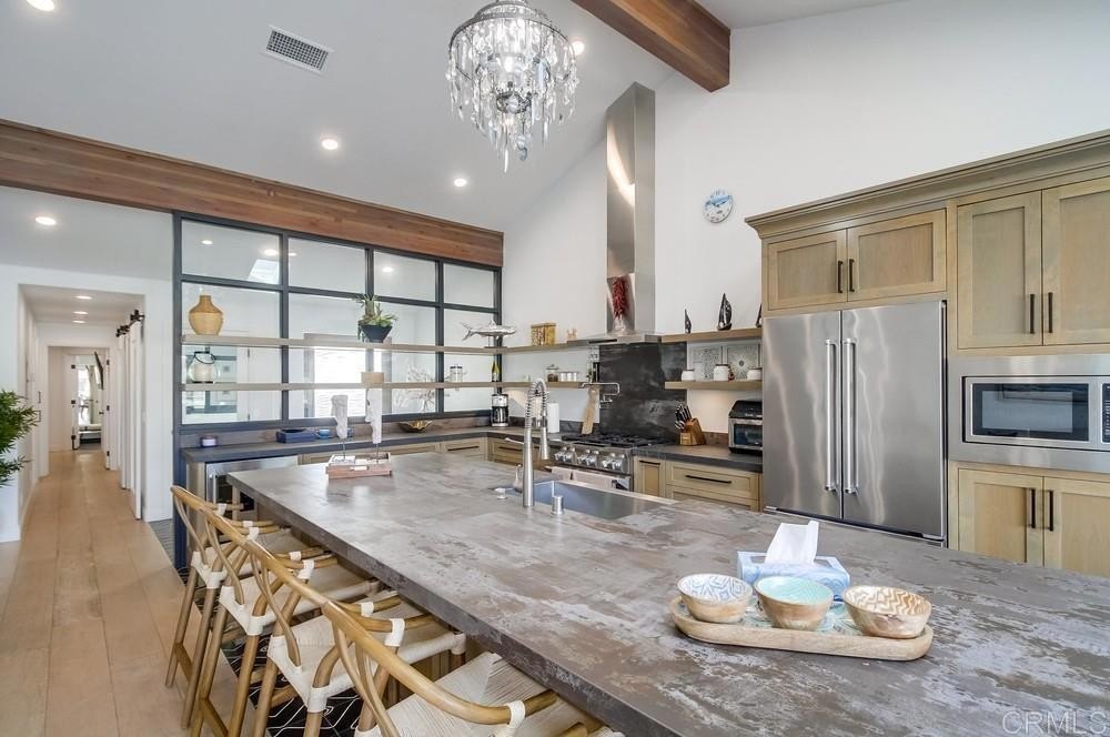 Coronado, California, 92118, United States, 2 Bedrooms Bedrooms, ,2 BathroomsBathrooms,Residential,For Sale,1794986