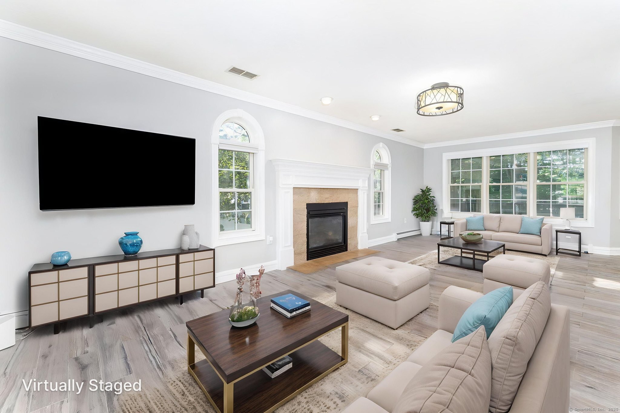 Manchester, Connecticut, 06040, United States, 3 Bedrooms Bedrooms, ,3 BathroomsBathrooms,Residential,For Sale,1917264