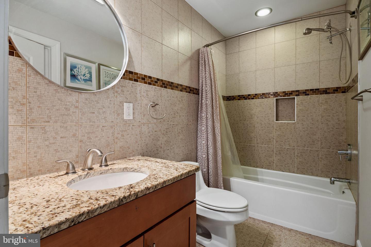 Philadelphia, Pennsylvania, 19146, United States, 3 Bedrooms Bedrooms, ,2 BathroomsBathrooms,Residential,For Sale,1949771