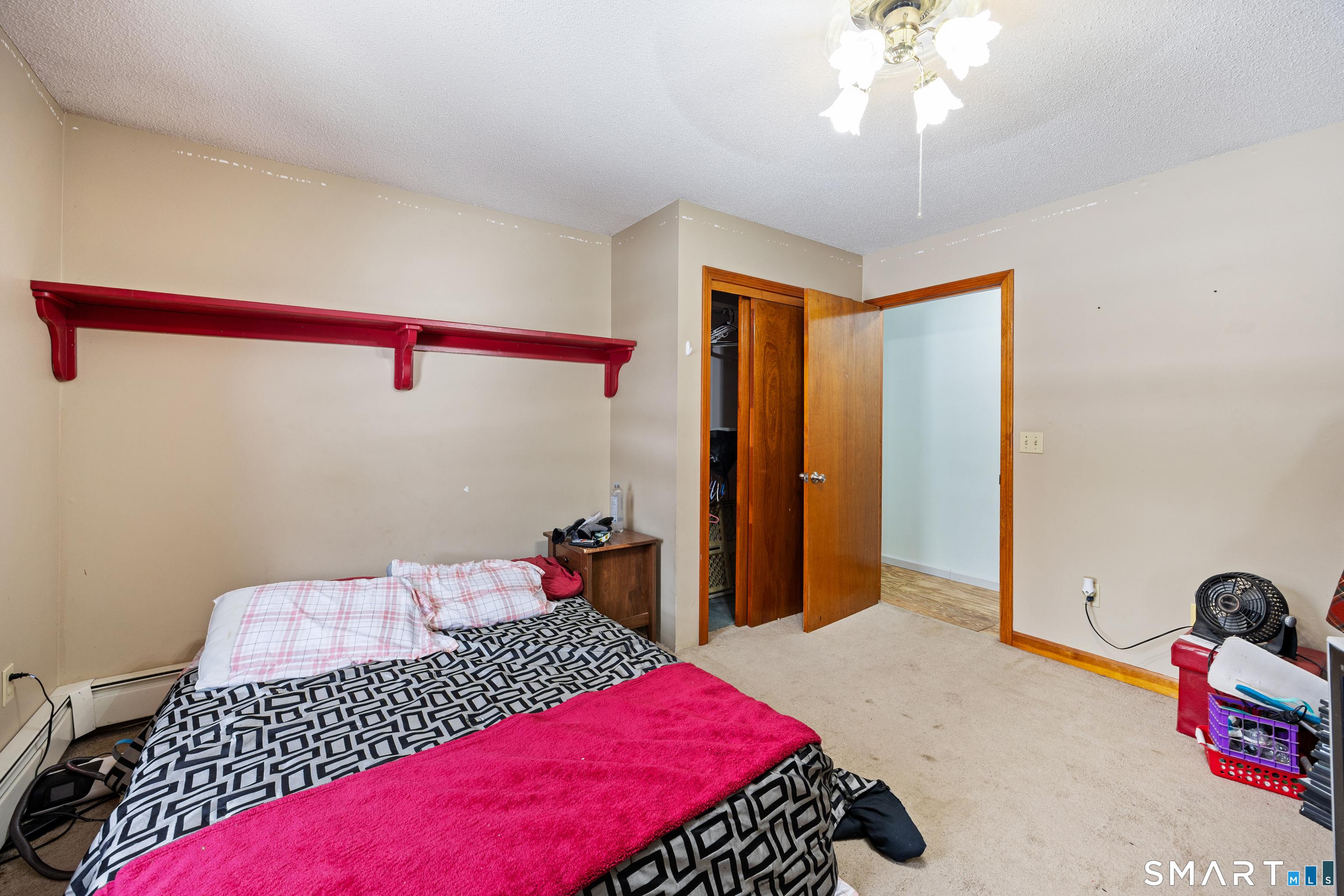 Southington, Connecticut, 06489, United States, 5 Bedrooms Bedrooms, ,3 BathroomsBathrooms,Residential,For Sale,2007439