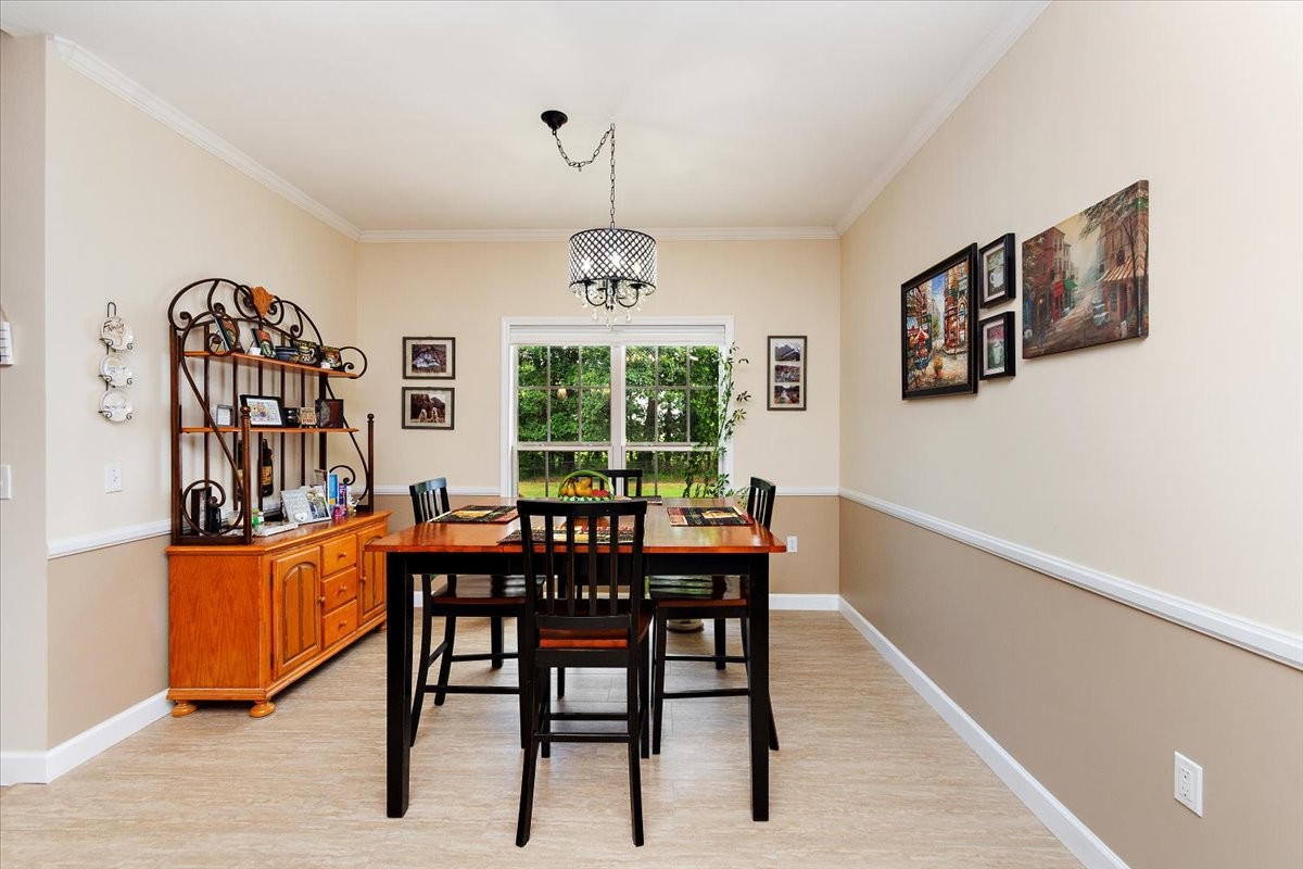 Manchester, Tennessee, 37355, United States, 3 Bedrooms Bedrooms, ,2 BathroomsBathrooms,Residential,For Sale,1907523