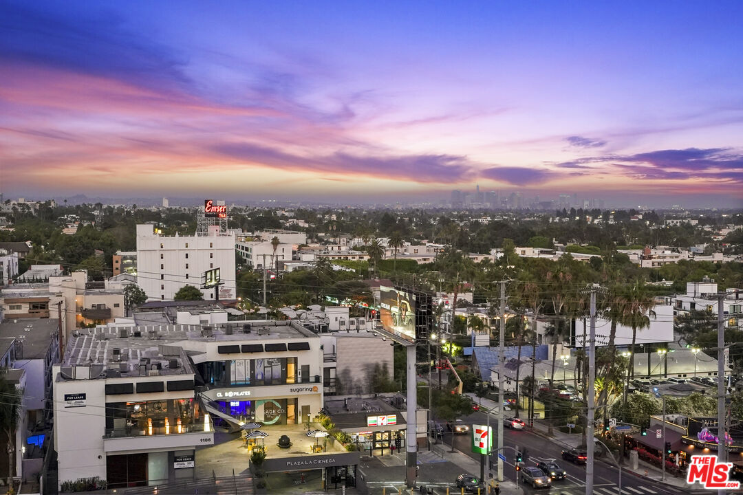 West Hollywood, California, 90069, United States, 2 Bedrooms Bedrooms, ,2 BathroomsBathrooms,Residential,For Sale,1910905