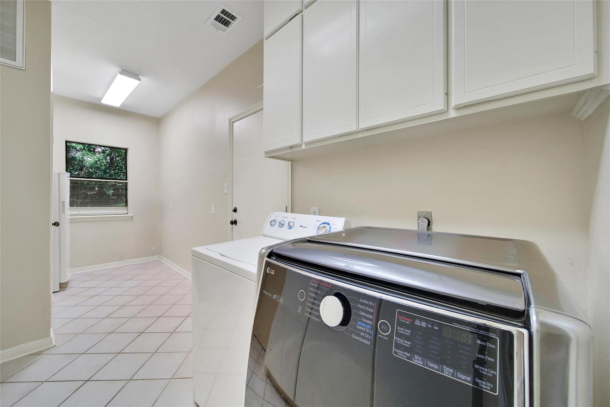 Conroe, Texas, 77356, United States, 3 Bedrooms Bedrooms, ,4 BathroomsBathrooms,Residential,For Sale,1974548