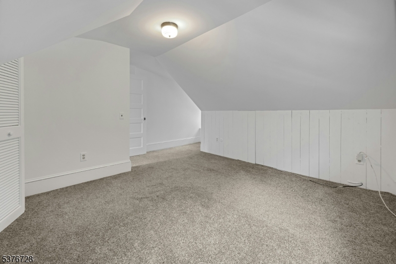 Peapack Gladstone Boro, New Jersey, 07977, United States, 4 Bedrooms Bedrooms, ,3 BathroomsBathrooms,Residential,For Sale,1990359