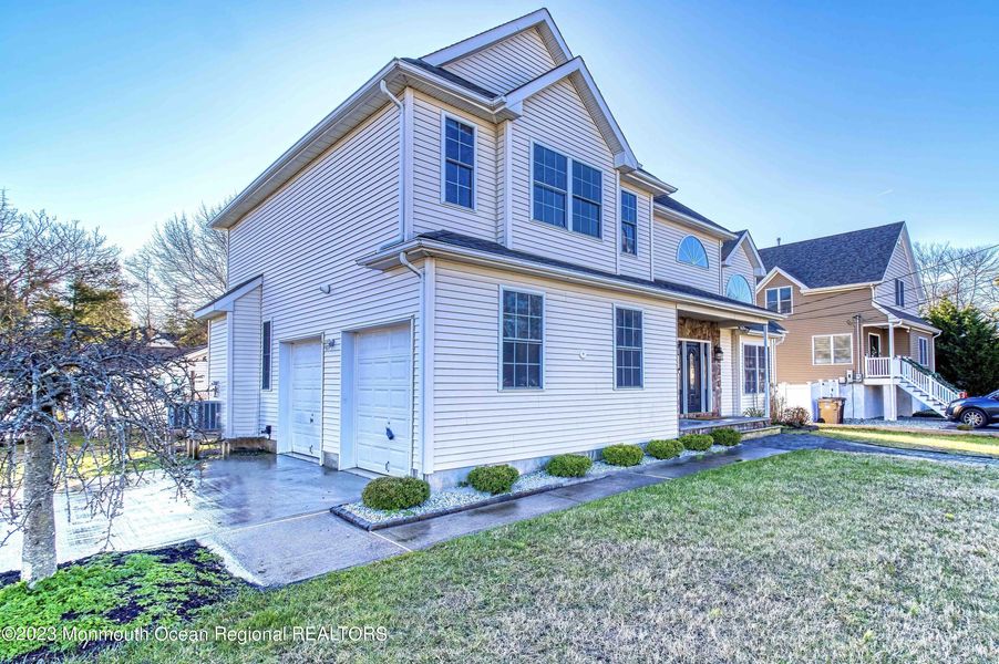 Bayville, New Jersey, 08721, United States, 4 Bedrooms Bedrooms, ,3 BathroomsBathrooms,Residential,For Sale,1879854