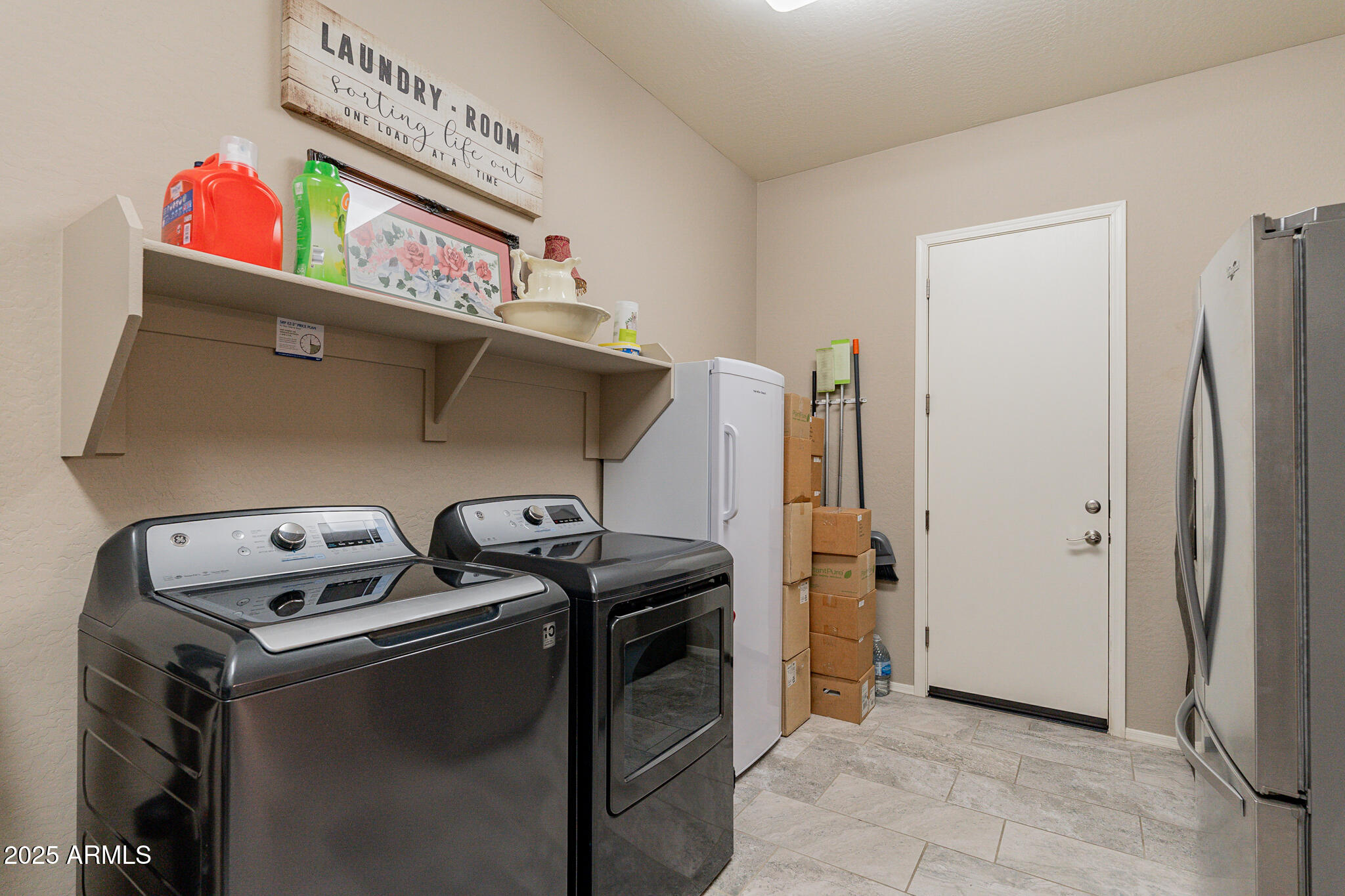 Queen Creek, Arizona, 85142, United States, 4 Bedrooms Bedrooms, ,Residential,For Sale,1866482