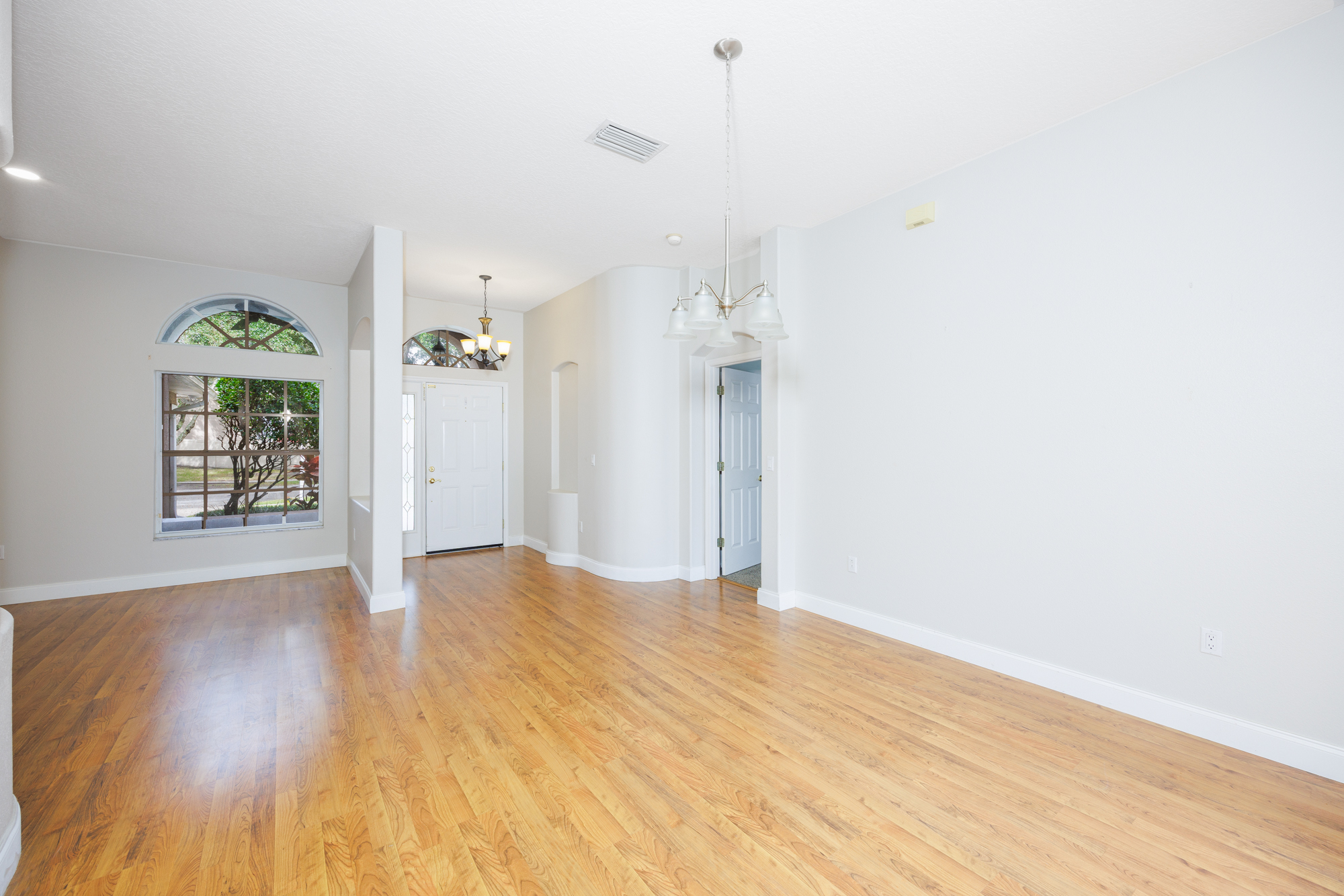 Tampa, Florida, 33647, United States, 4 Bedrooms Bedrooms, ,3 BathroomsBathrooms,Residential,For Sale,1982962