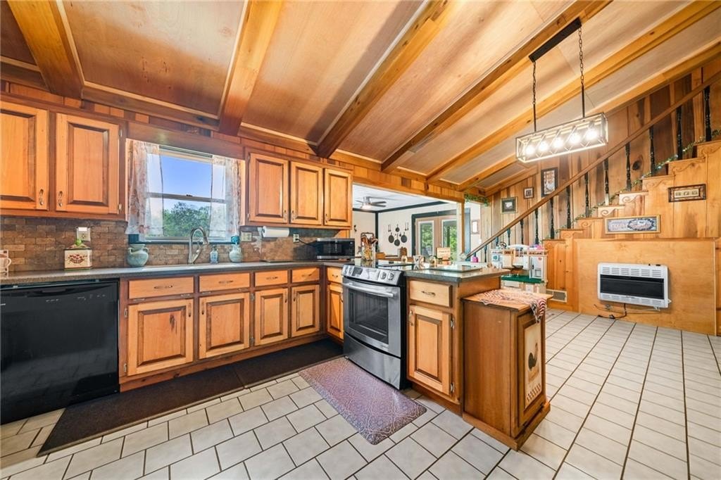 Dawsonville, Georgia, 30534, United States, 4 Bedrooms Bedrooms, ,3 BathroomsBathrooms,Residential,For Sale,1977797