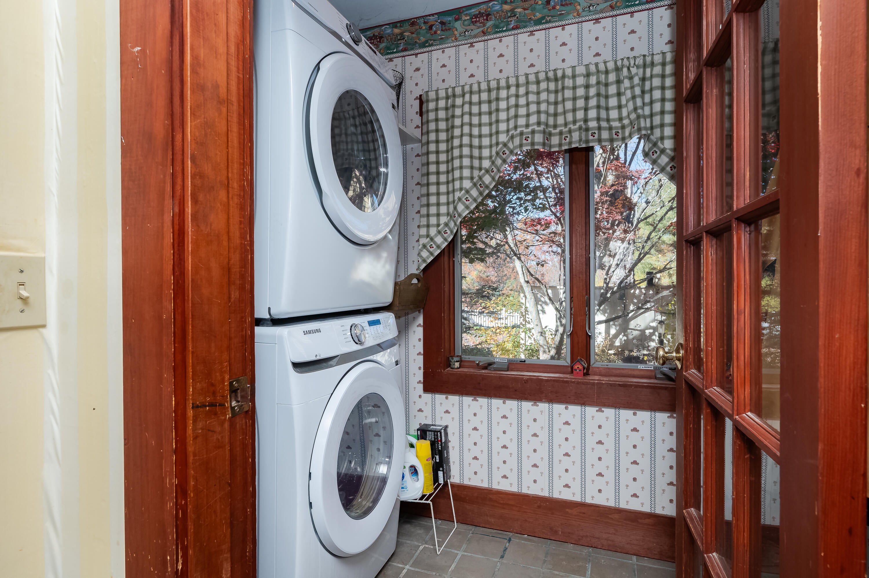 North Berwick, Maine, 03906, United States, 4 Bedrooms Bedrooms, ,2 BathroomsBathrooms,Residential,For Sale,1921414