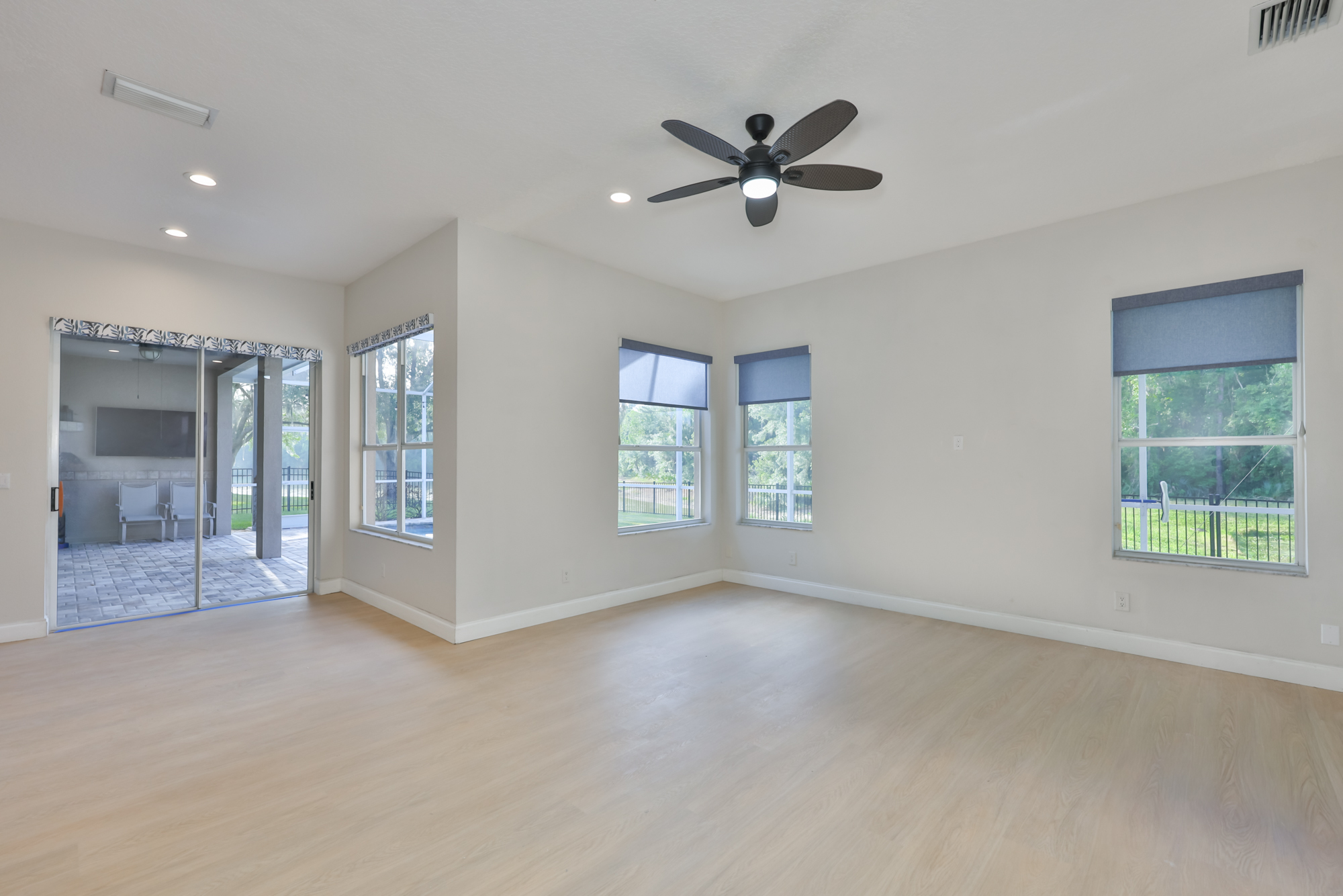 Tampa, Florida, 33647, United States, 4 Bedrooms Bedrooms, ,3 BathroomsBathrooms,Residential,For Sale,1982962