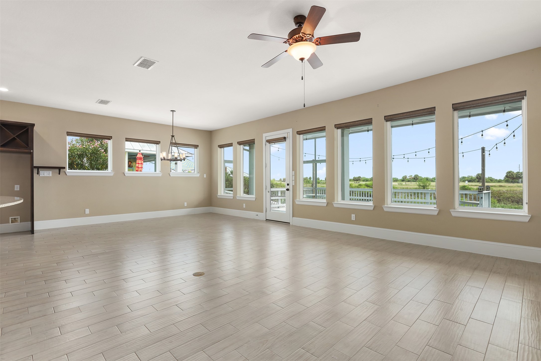 Texas City, Texas, 77590, United States, 3 Bedrooms Bedrooms, ,3 BathroomsBathrooms,Residential,For Sale,1911937