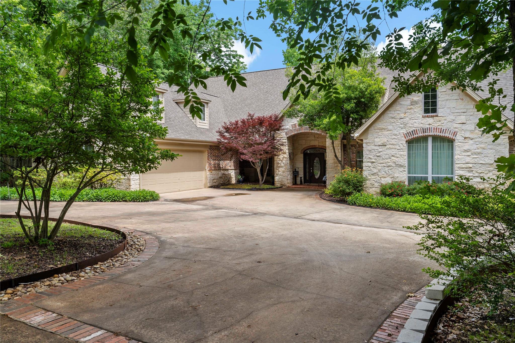 Powderly, Texas, 75473, United States, 5 Bedrooms Bedrooms, ,5 BathroomsBathrooms,Residential,For Sale,2024078